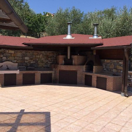 Villa Con Piscina A Imperia, Italy Exterior photo