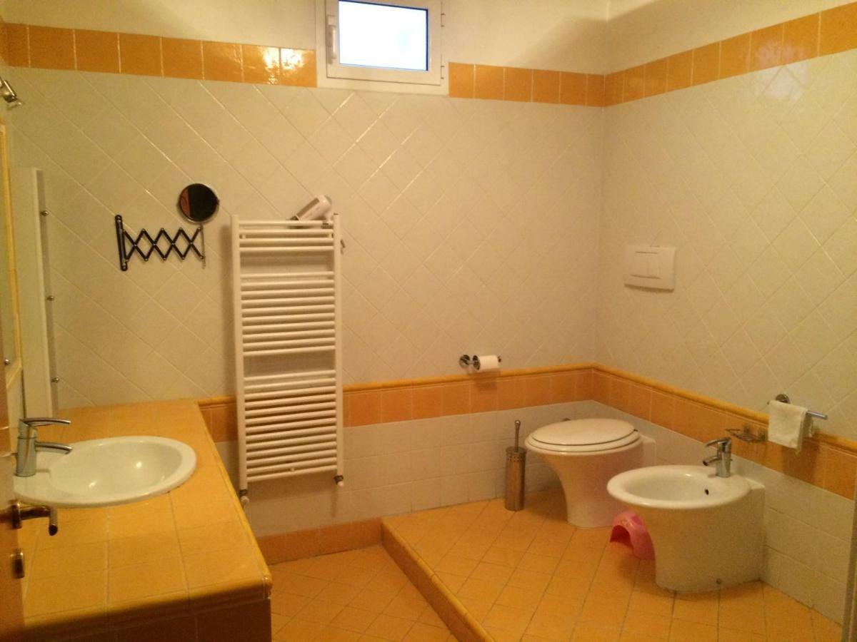 Villa Con Piscina A Imperia, Italy Exterior photo