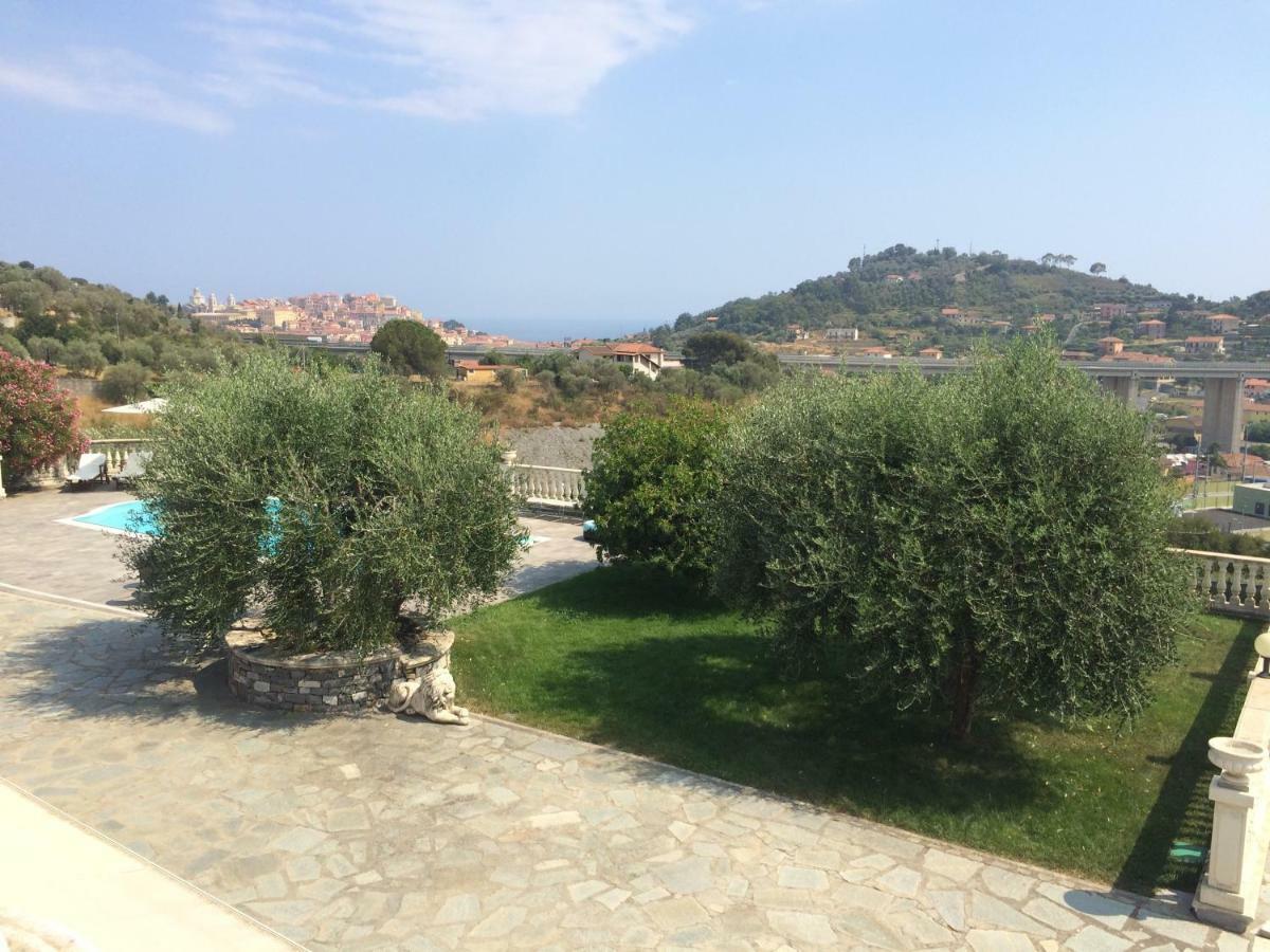 Villa Con Piscina A Imperia, Italy Exterior photo