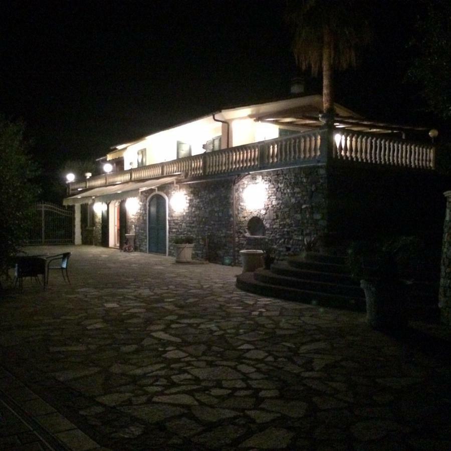 Villa Con Piscina A Imperia, Italy Exterior photo