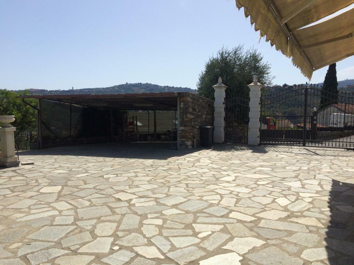 Villa Con Piscina A Imperia, Italy Exterior photo