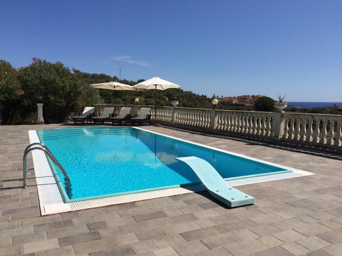 Villa Con Piscina A Imperia, Italy Exterior photo