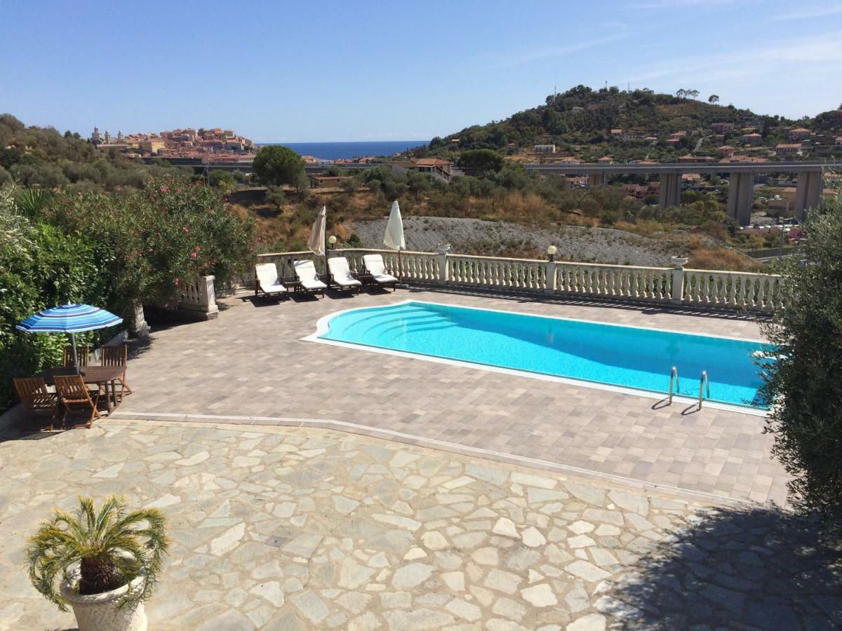 Villa Con Piscina A Imperia, Italy Exterior photo